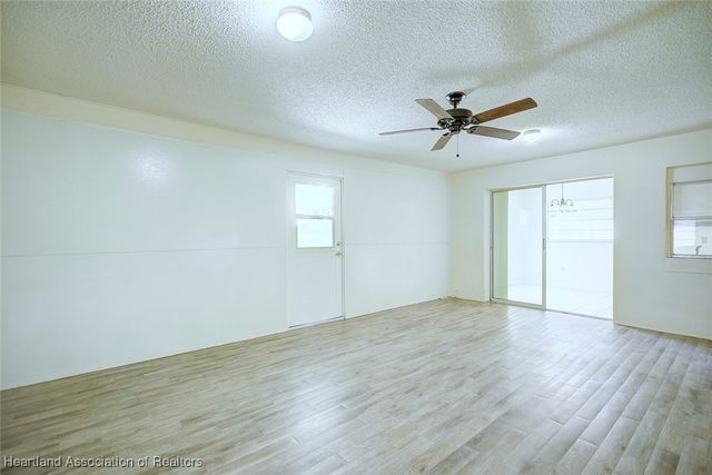 935 Galaxy Avenue, Sebring, FL 33875