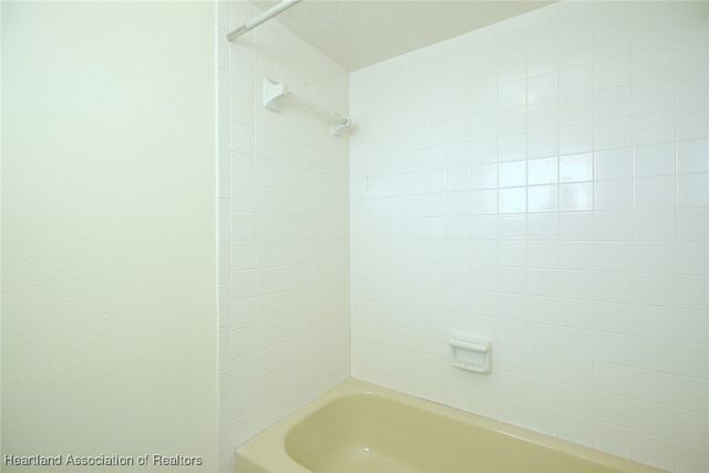 935 Galaxy Avenue, Sebring, FL 33875