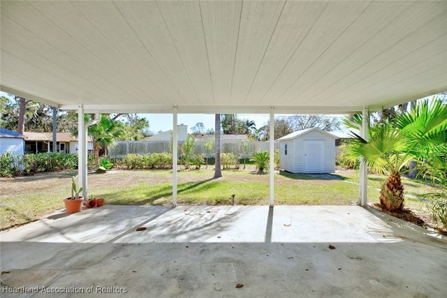 935 Galaxy Avenue, Sebring, FL 33875