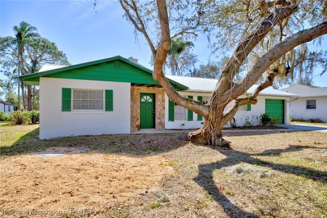 935 Galaxy Avenue, Sebring, FL 33875