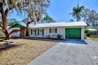 935 Galaxy Avenue, Sebring, FL 33875