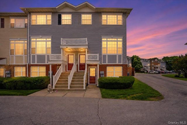 163 Surf Drive 106, Bronx, NY 10473