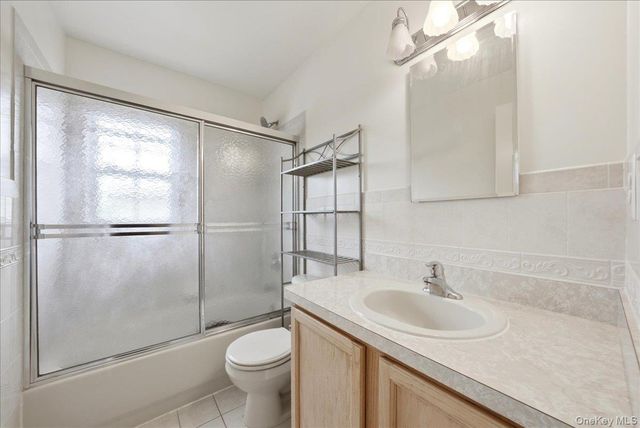 163 Surf Drive 106, Bronx, NY 10473