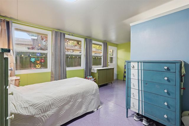 155 6TH STREET NE, Largo, FL 33770