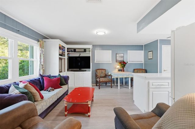 155 6TH STREET NE, Largo, FL 33770