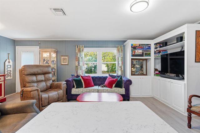 155 6TH STREET NE, Largo, FL 33770