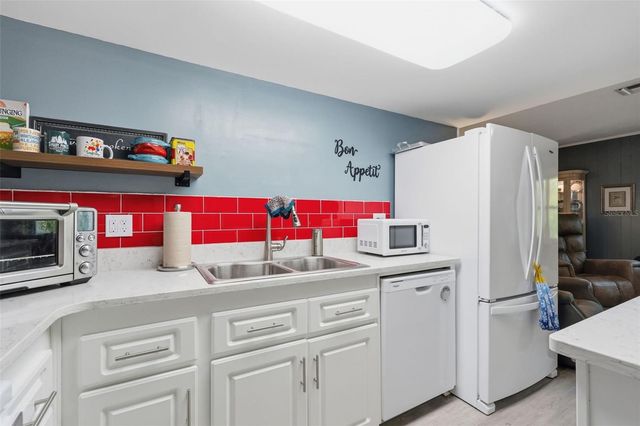 155 6TH STREET NE, Largo, FL 33770