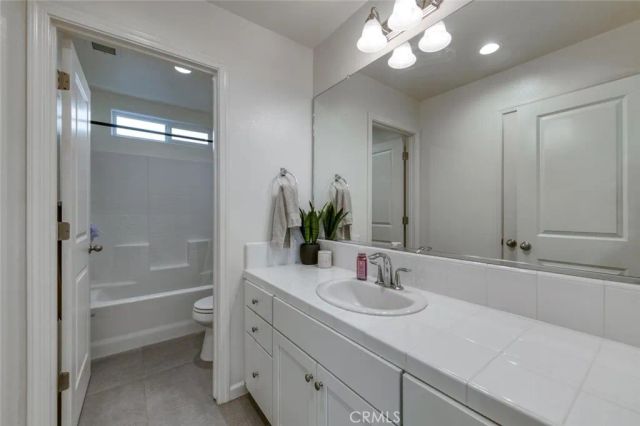 836 Winchell West, Madera, CA 93636