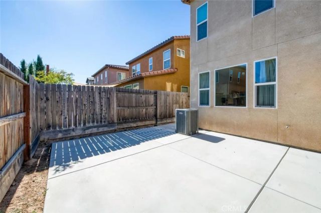 836 Winchell West, Madera, CA 93636