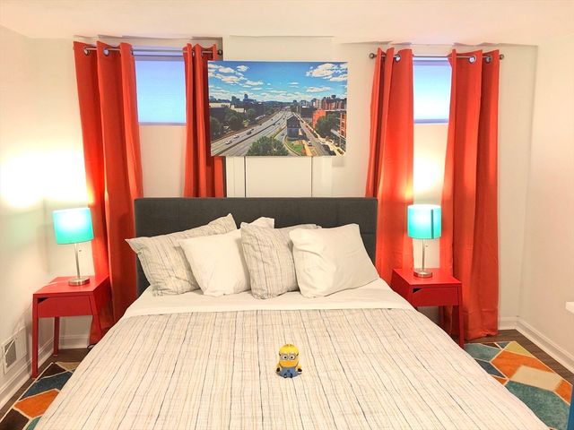 130 W 8th St 1, Boston, MA 02127