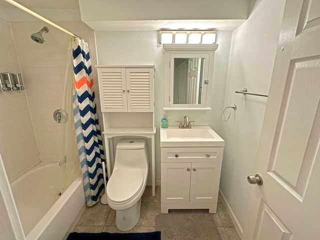 130 W 8th St 1, Boston, MA 02127