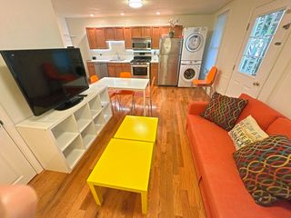 130 W 8th St 1, Boston, MA 02127