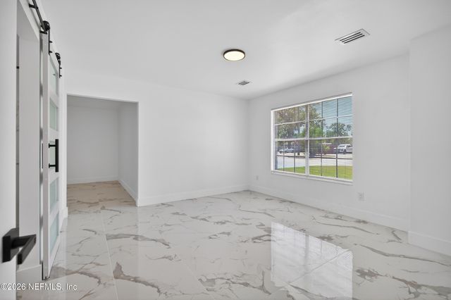 1407 GRANDVIEW Drive, Jacksonville, FL 32211