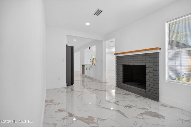 1407 GRANDVIEW Drive, Jacksonville, FL 32211