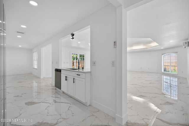 1407 GRANDVIEW Drive, Jacksonville, FL 32211