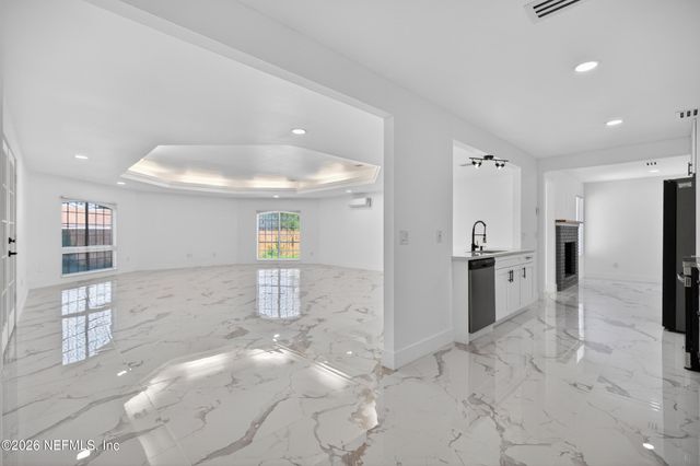 1407 GRANDVIEW Drive, Jacksonville, FL 32211