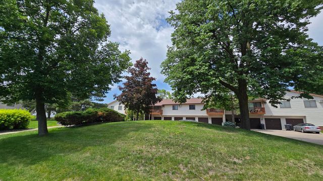 3919 Foss Road 101, Saint Anthony, MN 55421