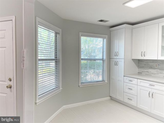 16 DORSET CT, Princeton, NJ 08540