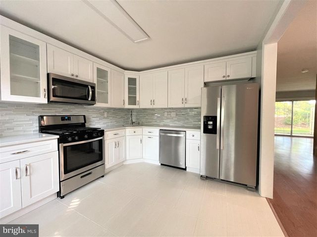 16 DORSET CT, Princeton, NJ 08540