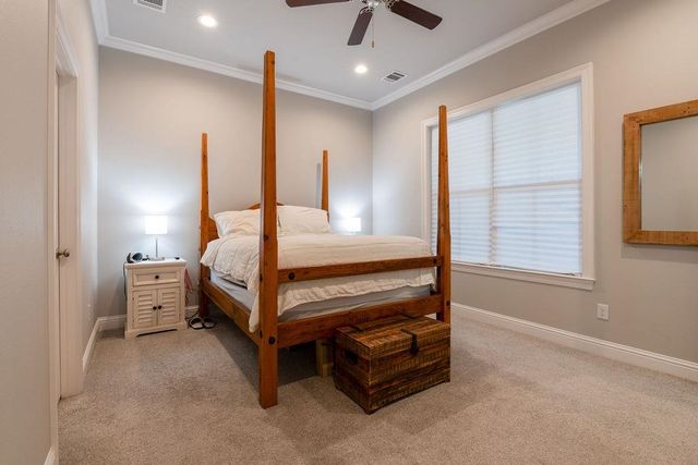 172 Royal Oak Boulevard, Thibodaux, LA 70301