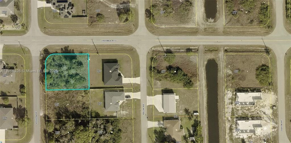 1028 Atherton Ave, Lehigh Acres, FL 33971