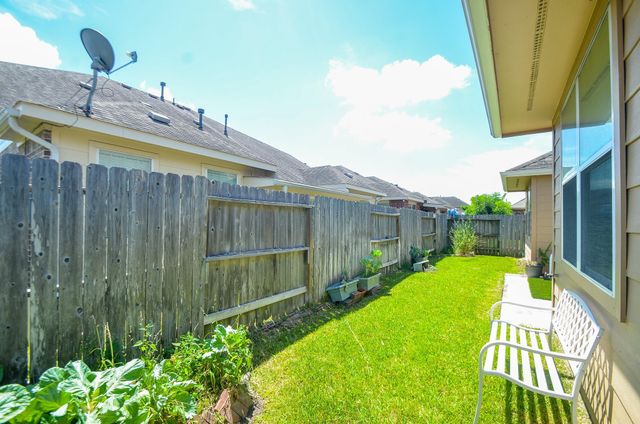 8907 Willow Wind Lane, Houston, TX 77083
