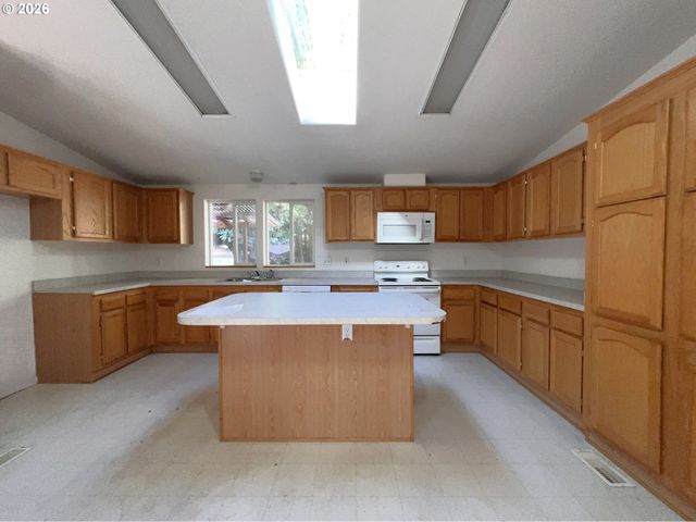 55769 PROSPER JUNCTION Rd, Bandon, OR 97411