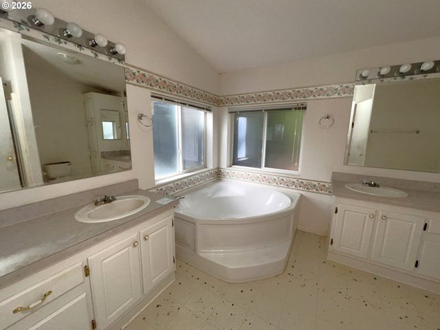 55769 PROSPER JUNCTION Rd, Bandon, OR 97411