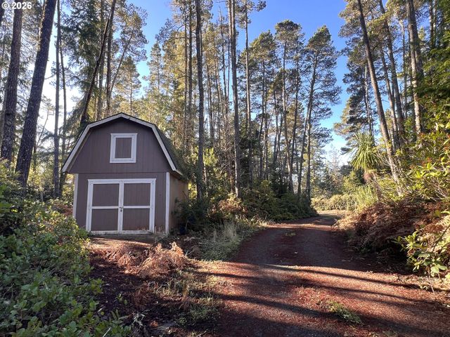 55769 PROSPER JUNCTION Rd, Bandon, OR 97411