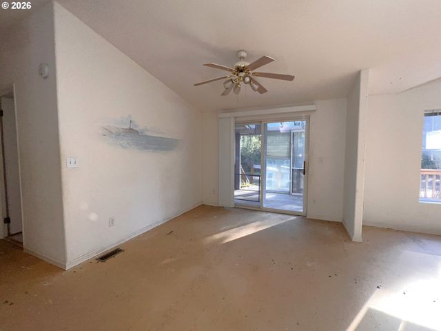 55769 PROSPER JUNCTION Rd, Bandon, OR 97411