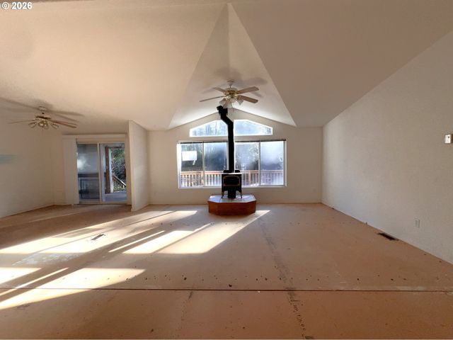 55769 PROSPER JUNCTION Rd, Bandon, OR 97411