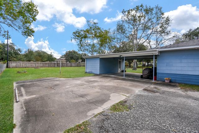 1510 Michael Street, El Campo, TX 77437