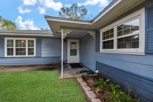 1510 Michael Street, El Campo, TX 77437