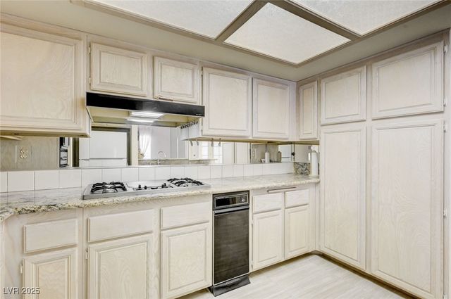 666 Cervantes Drive, Henderson, NV 89014