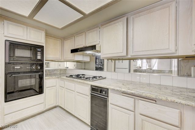 666 Cervantes Drive, Henderson, NV 89014