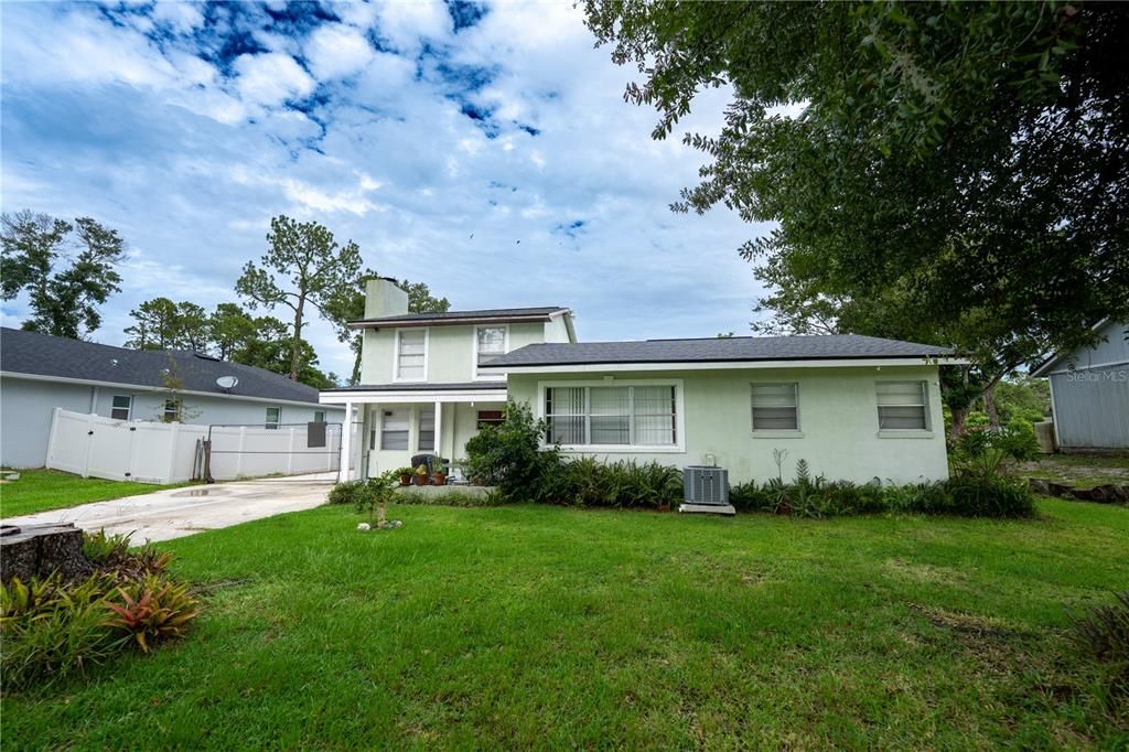 2051 3RD AVENUE, Deland, FL 32724