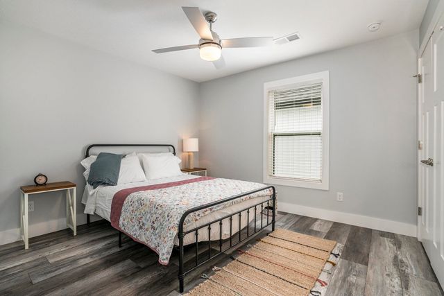 922 N Hill Street, South Bend, IN 46617