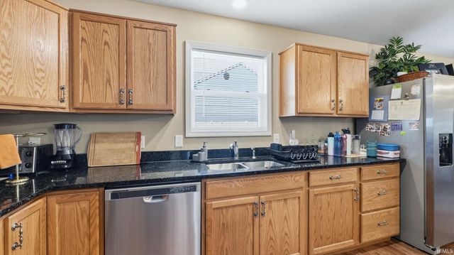 5076 Redwall Rim Passageway, Fort Wayne, IN 46808