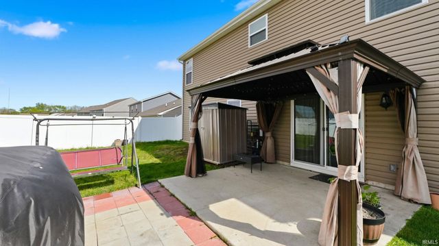 5076 Redwall Rim Passageway, Fort Wayne, IN 46808
