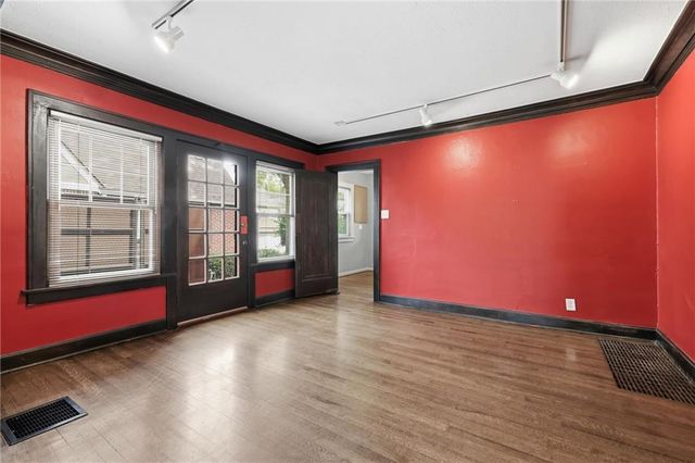 1315 W 50th Terrace, Kansas City, MO 64112