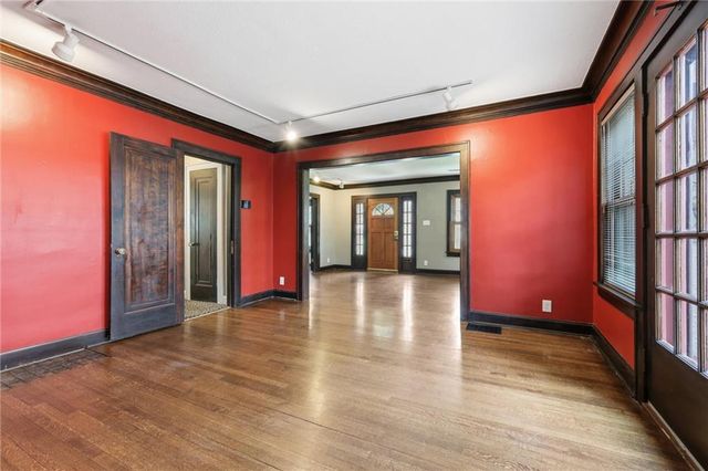 1315 W 50th Terrace, Kansas City, MO 64112