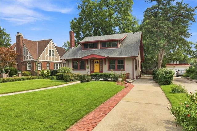 1315 W 50th Terrace, Kansas City, MO 64112