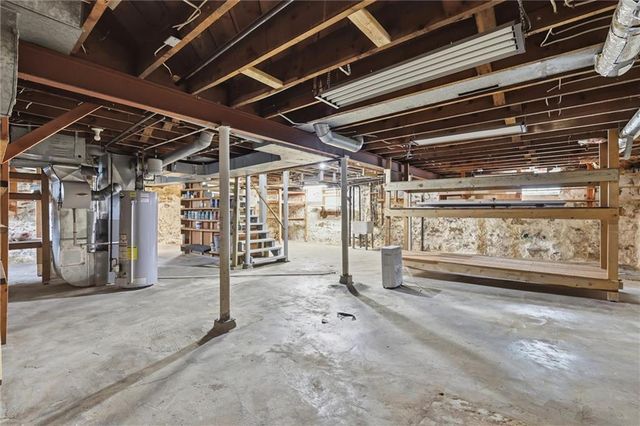 1315 W 50th Terrace, Kansas City, MO 64112