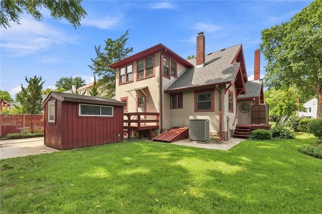 1315 W 50th Terrace, Kansas City, MO 64112