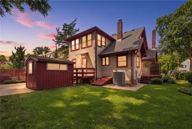 1315 W 50th Terrace, Kansas City, MO 64112