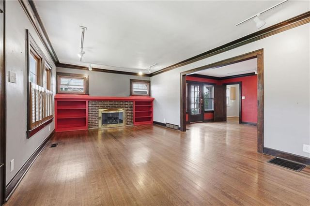 1315 W 50th Terrace, Kansas City, MO 64112