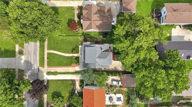 1315 W 50th Terrace, Kansas City, MO 64112