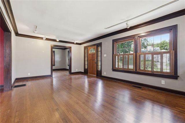 1315 W 50th Terrace, Kansas City, MO 64112