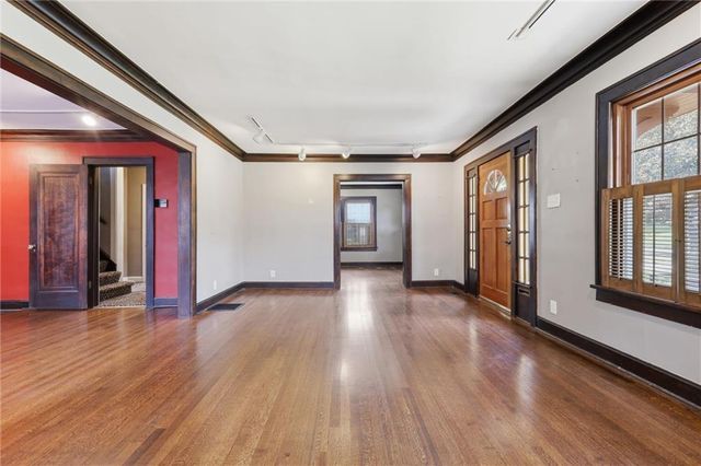 1315 W 50th Terrace, Kansas City, MO 64112
