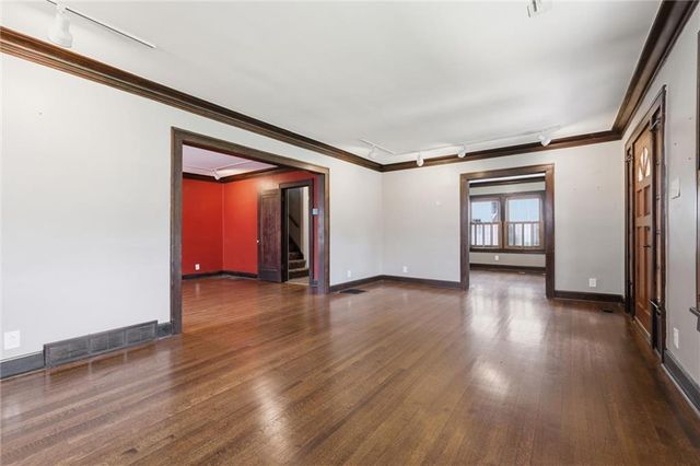 1315 W 50th Terrace, Kansas City, MO 64112